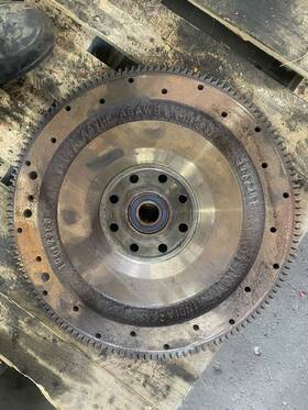 3977281 Cummins 425216465451 Iisc Isl Oem Flywheel Used