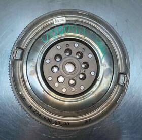 2740300000 Mercedes-benz 2019 Glc350e Class Flywheel Assembly 42k Miles 2018 19 2020