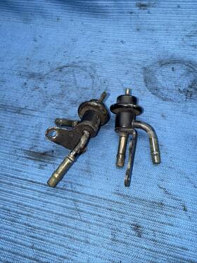 Vg30 Nissan 4127 90-96 300zx Z32 Fuel Regulator Oem Damper