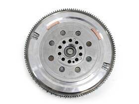 981-114-012-11 Porsche 981 Boxster Cayman Dual Mass Clutch Flywheel Genuine 98111401211 981-114-012-11 Porsche 981 Boxster Cayman Dual Mass Clutch Flywheel Genuine 98111401211
