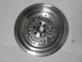 Sachs 013872806942 Dual Mass Flywheel 2295 000 677 For Audi Q3 8ub 2.0 Tdi