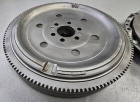 058105266 Volkswagen Very Nice Original Audi Quattro Vw Passat Dual Mass Flywheel Clutch Press Plate 058105266 Volkswagen Very Nice Original Audi Quattro Vw Passat Dual Mass Flywheel Clutch Press Plate